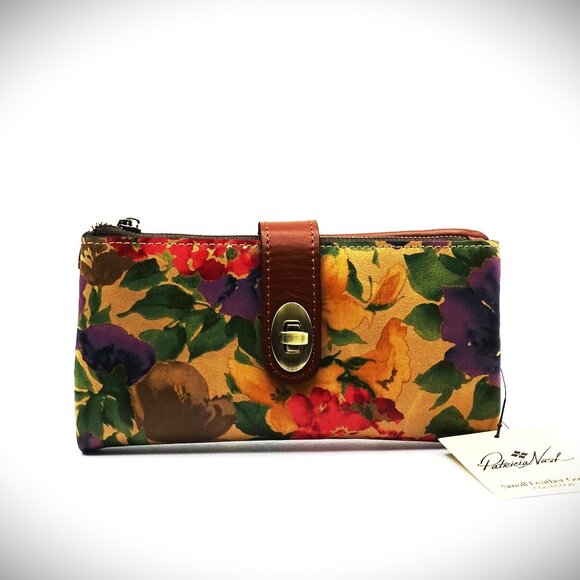 PATRICIA NASH Annesley French Hydrangeas Floral Print Wallet - Picture 3 of 9